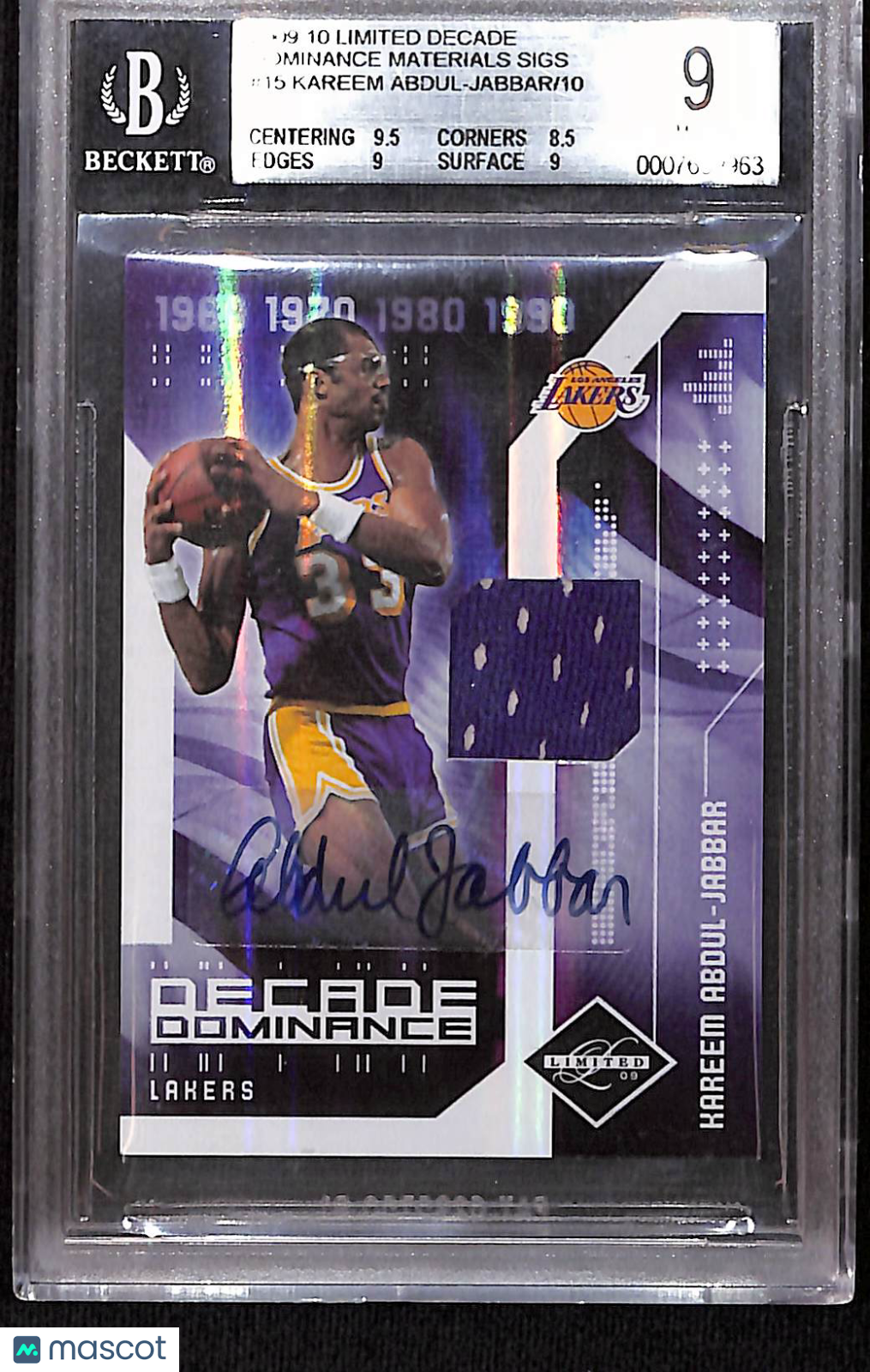 Kareem Abdul-Jabbar 2009-10 Decade Dominance Materials Signature #15 BGS 9