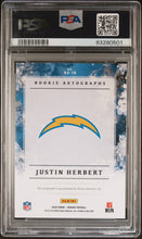 Load image into Gallery viewer, Justin Herbert 2020 Panini Origins Rookie Autographs #RA-JH PSA 8
