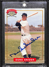 Load image into Gallery viewer, Duke Snider 1994 Nabisco All-Star Legends Autographs #NNO
