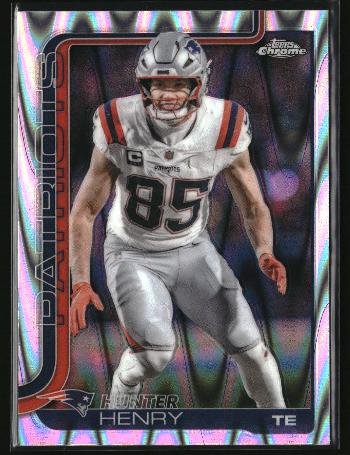 Hunter Henry 2025 Topps Chrome Ray Wave Refractor #209