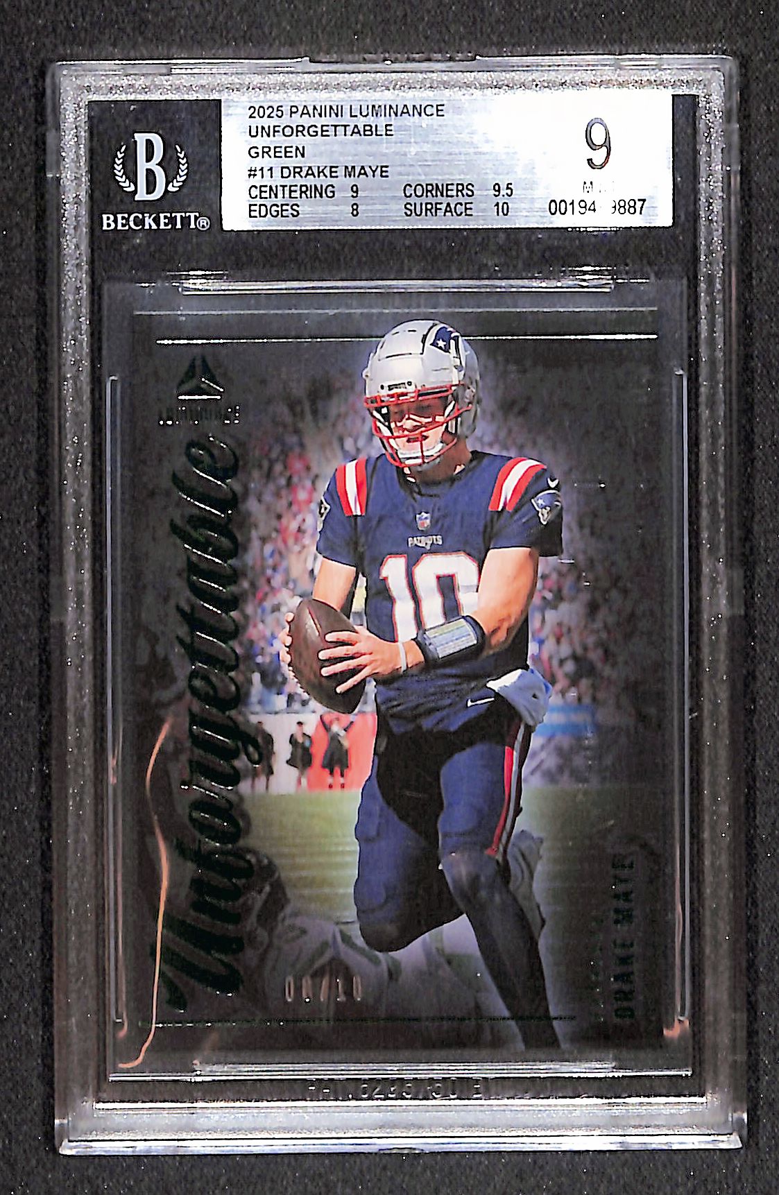 Drake Maye 2025 Panini Luminance Unforgettable Green #11 #/10 BGS 9.0