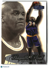 Shaquille O'Neal 1998-99 Flair Showcase #7