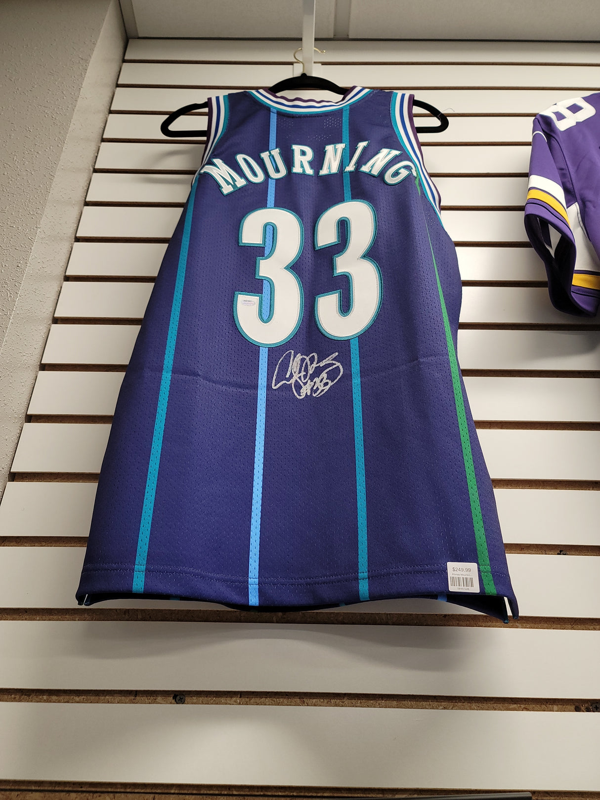 Alonzo Mourning Hornets Signed Jersey